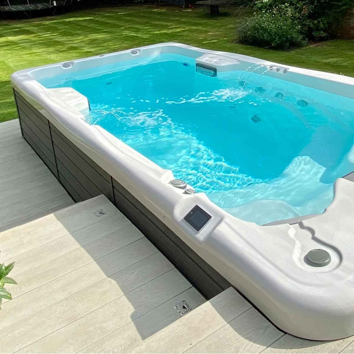 Wellis Amazonas W-Flow Swim Spa — 2-person hydro Outdoor — view 4