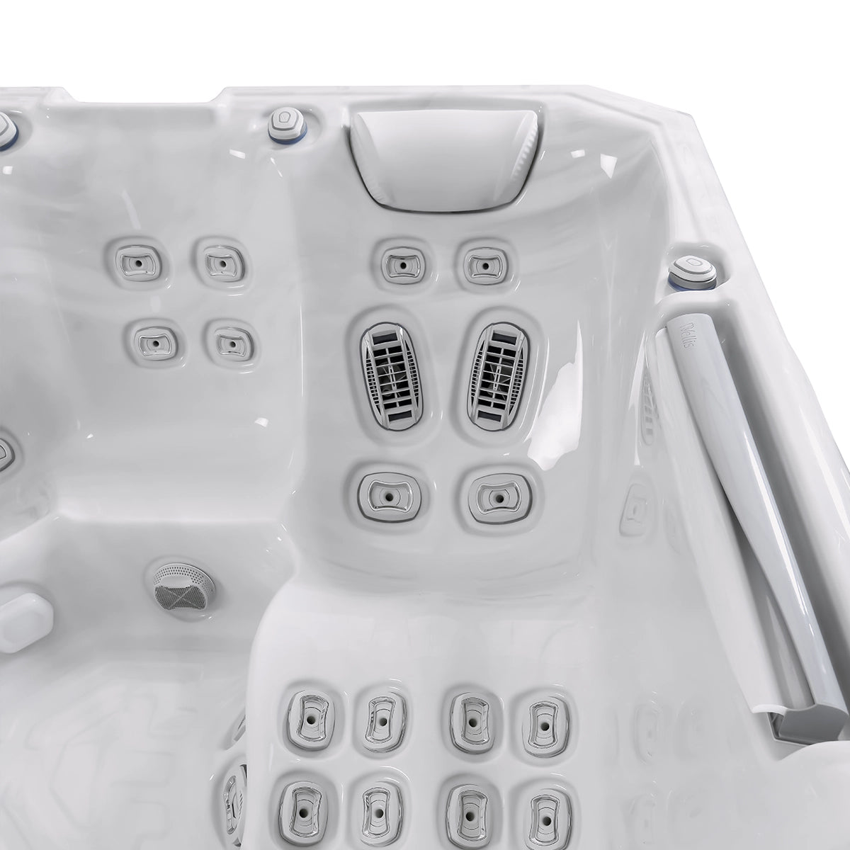 Wellis Atlas Life Hot Tub — 6-person Outdoor — view 6