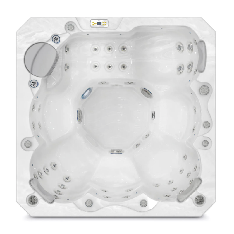 Wellis Prague Hot Tub — 6-person outdoor whirlpool
