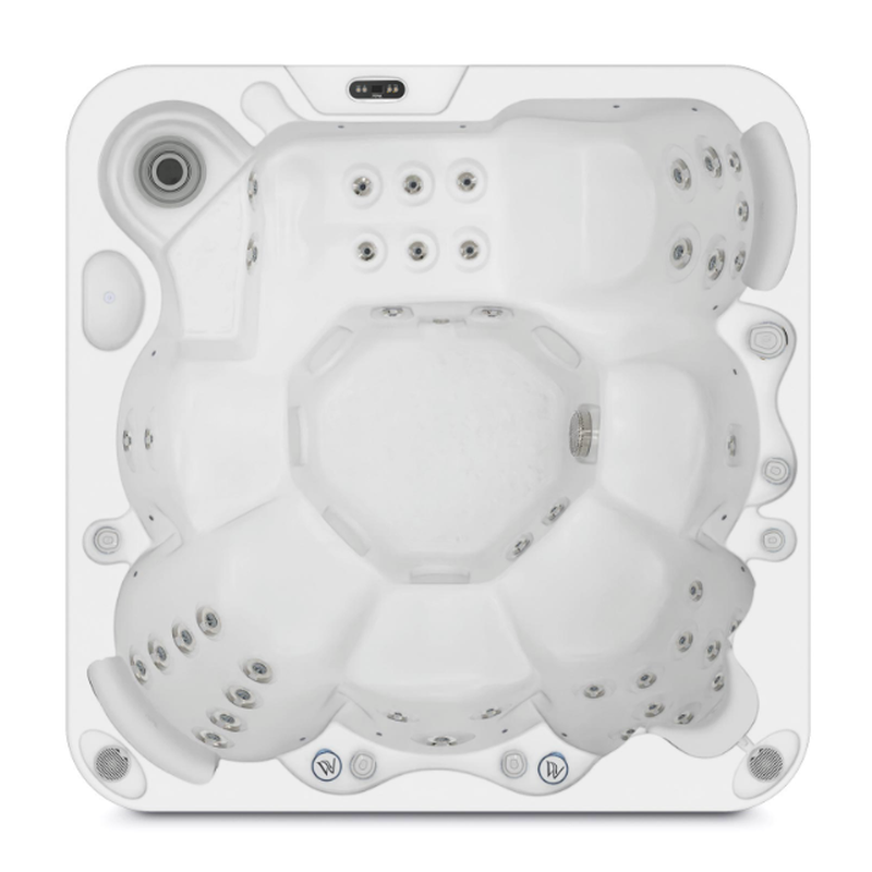 Wellis Jupiter Hot Tub — 6-person outdoor whirlpool