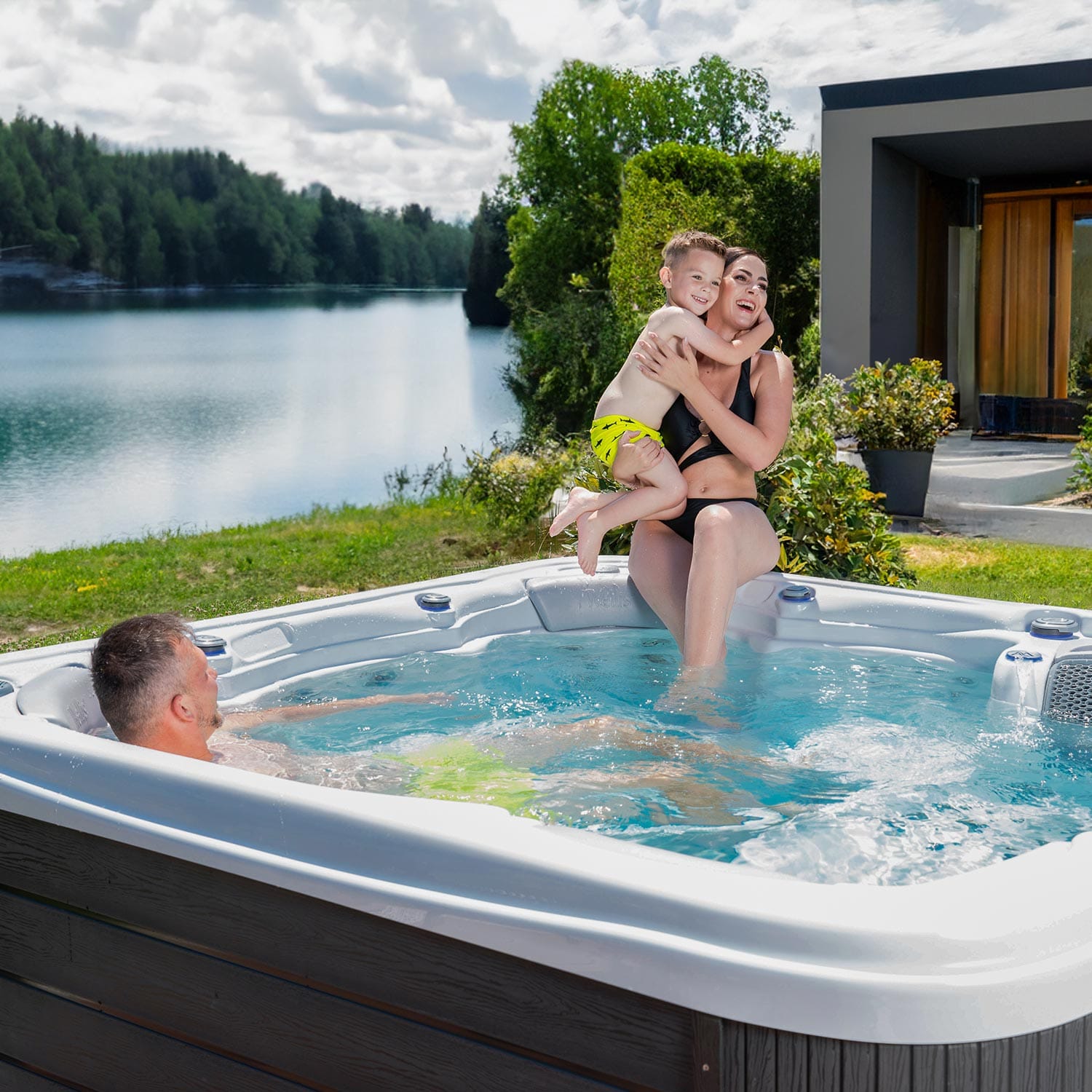 Wellis Lugano Life Hot Tub — 6-person Outdoor — view 6