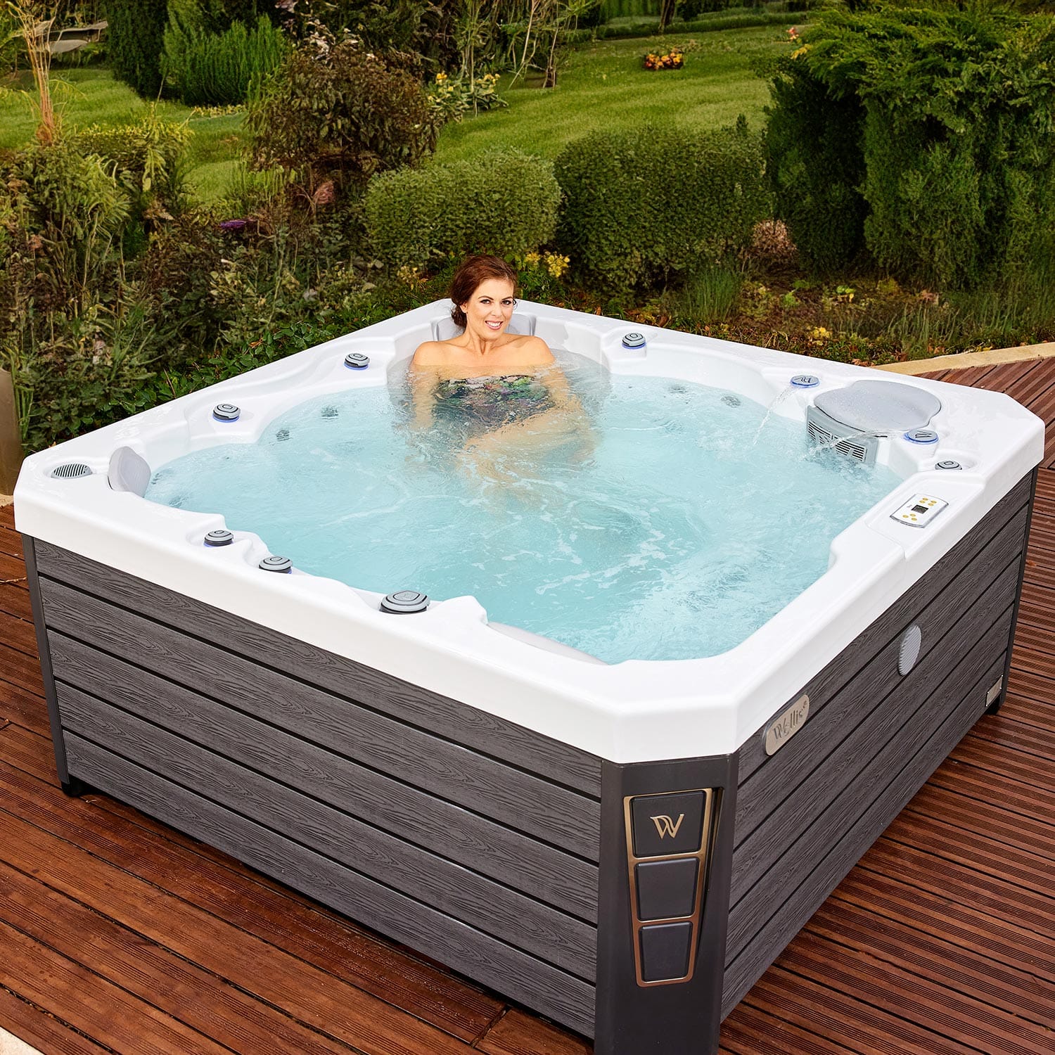 Wellis Prague Life Hot Tub — 6-person Outdoor — view 8