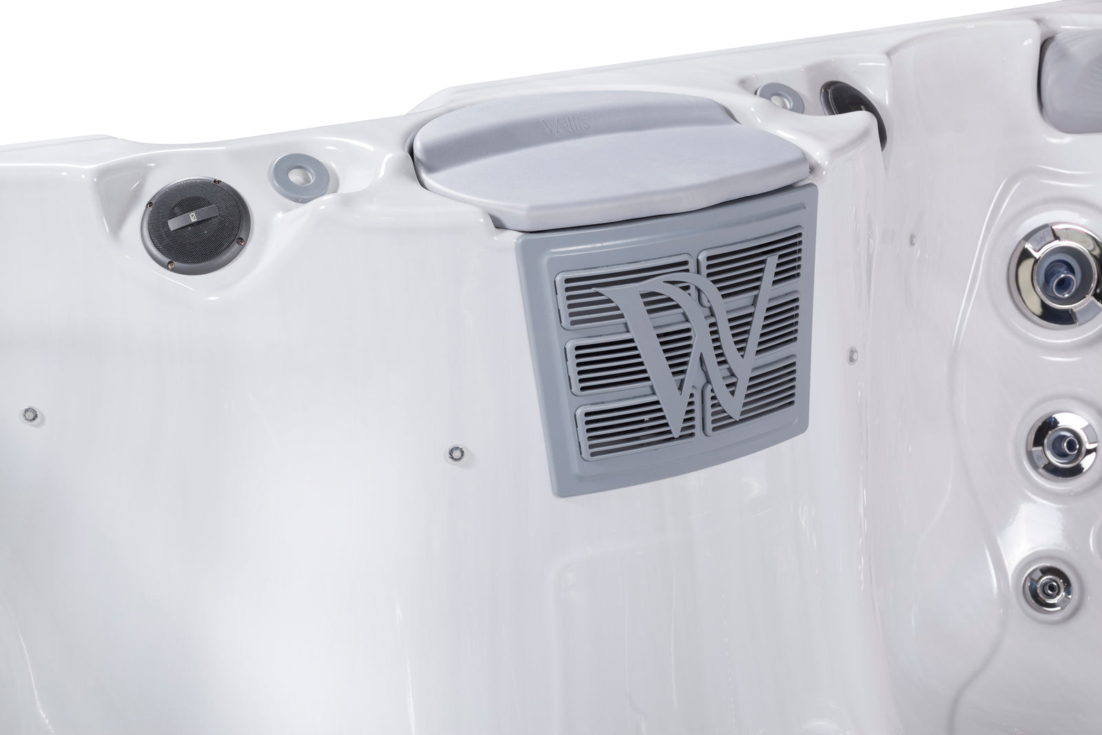 Wellis Lima Hot Tub — 7-person outdoor whirlpool (view 3)