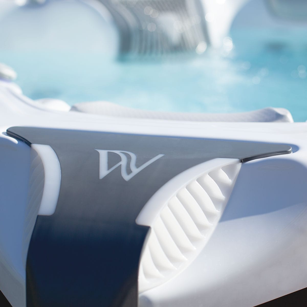 Wellis Elbrus Life Hot Tub — 7-person Outdoor — view 7