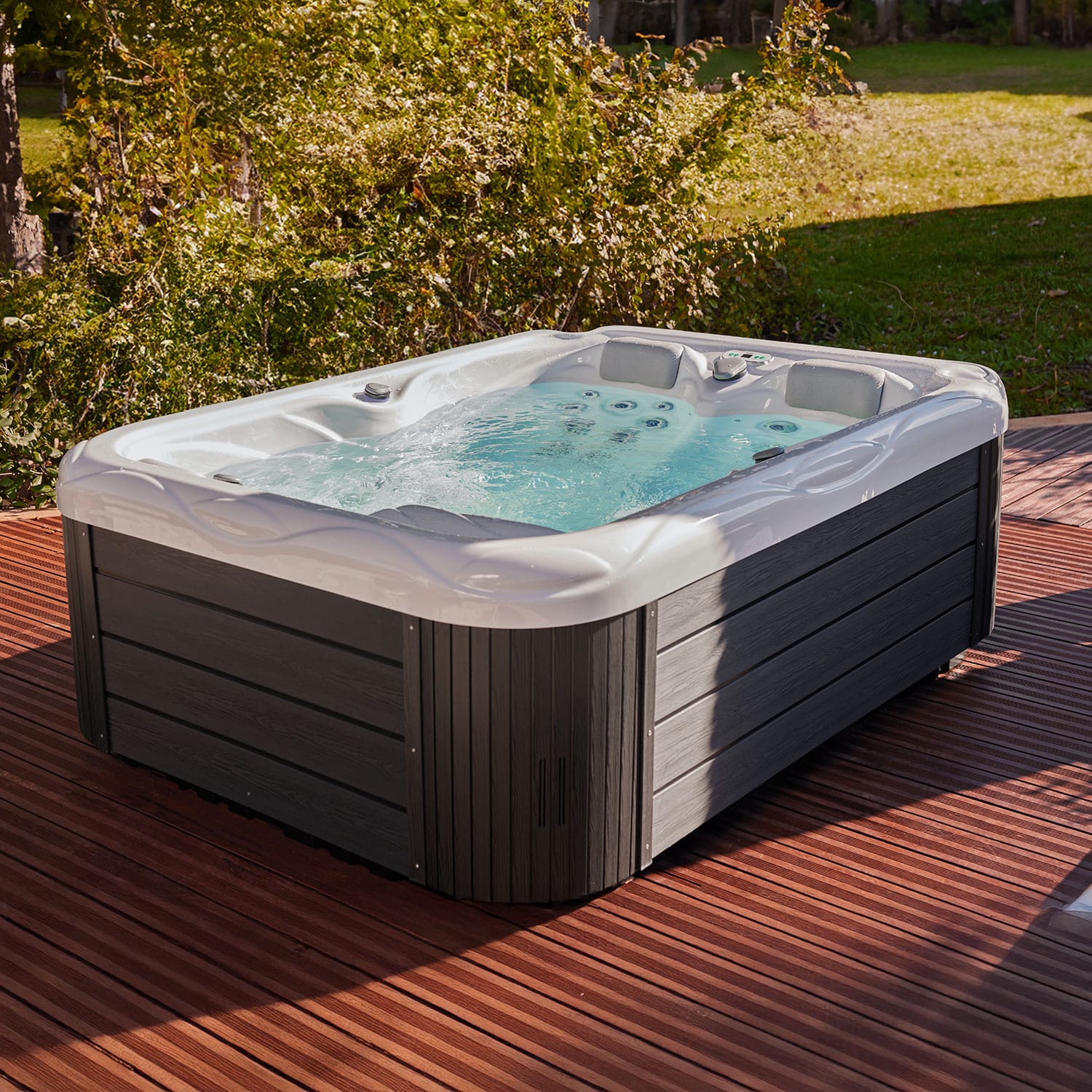 Wellis Firenze Life Hot Tub — 3-person Outdoor — view 6