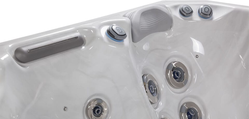 Outdoor Whirlpool · 5 Personen · Wellis Palermo Life · winterfest